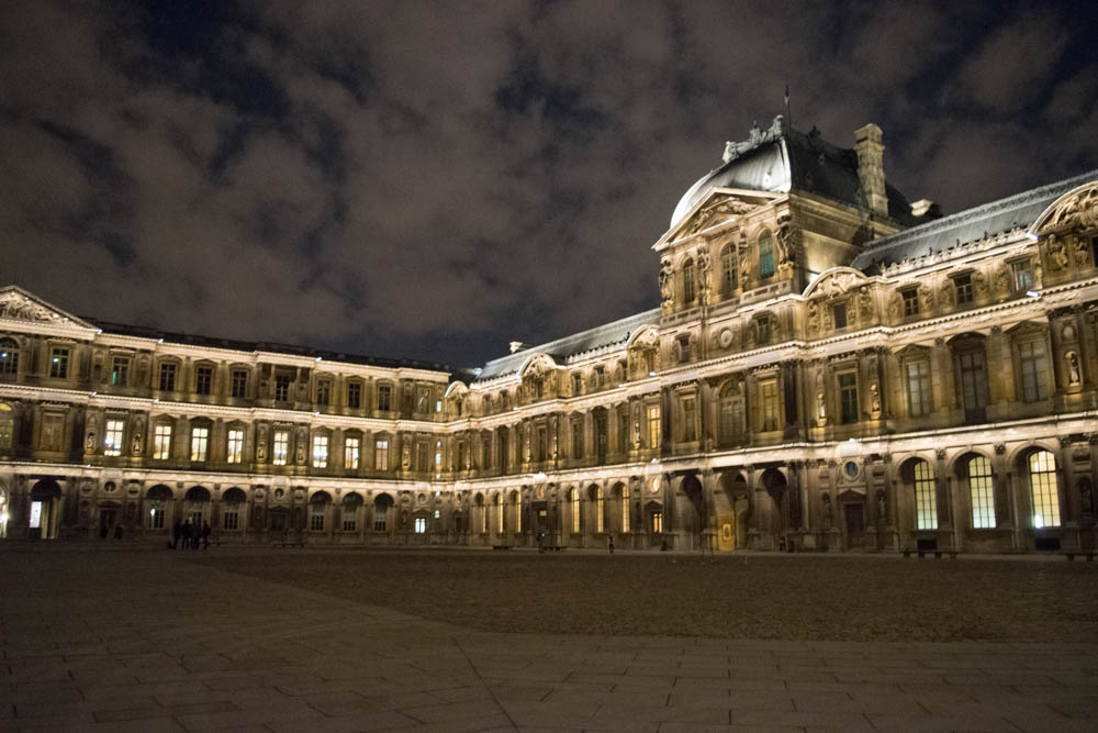 Louvre, Paris by night